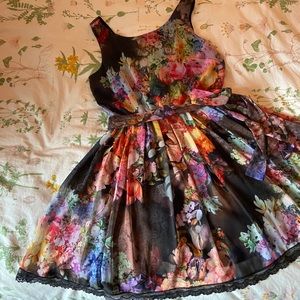 Beautiful Betsy Johnson party dress circa 2013 💕